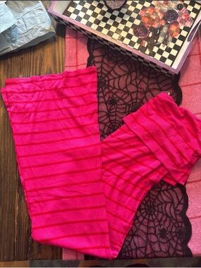 KITTENISH • NWT  • pretty in pink flare pant • size XL